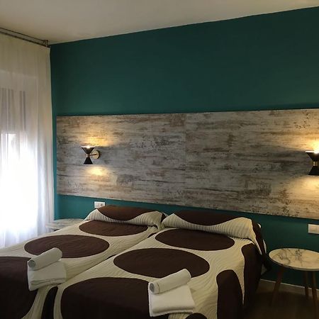 Roomconcept Hostel Санто Доминго де ла Калсада Екстериор снимка