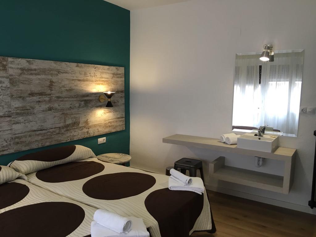 Roomconcept Hostel Санто Доминго де ла Калсада Екстериор снимка